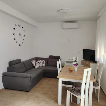 Apartment Simun *