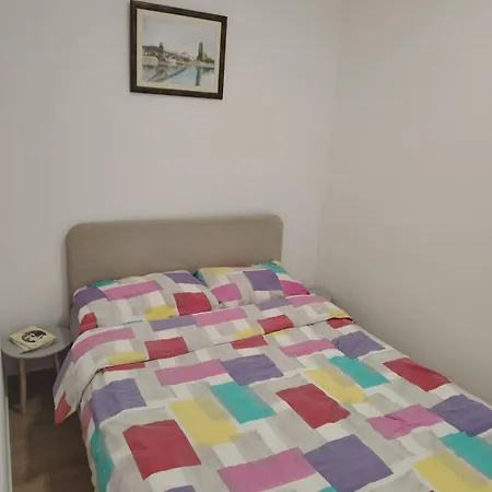 Simun Apartment *